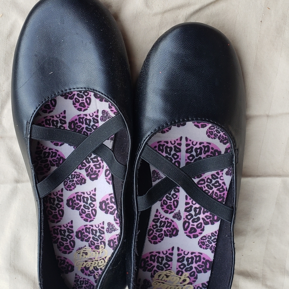 Girls Faded Glory black flats with cross straps